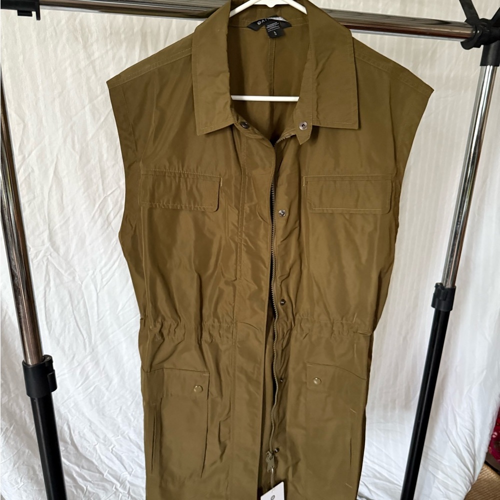 Athleta Olive Green Sleeveless Utility Vest